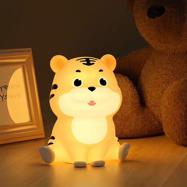 چراغ خواب  رومیزی قابل شارژ  L-43